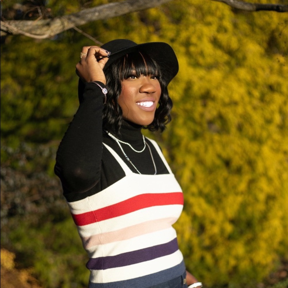 Meet your Posher, Sierra